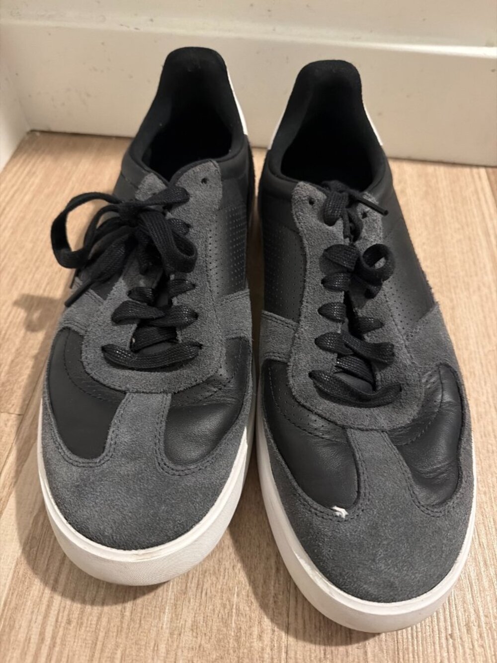 Project Cloud Mens Gray Suede Black Leather Retro Court Sneakers